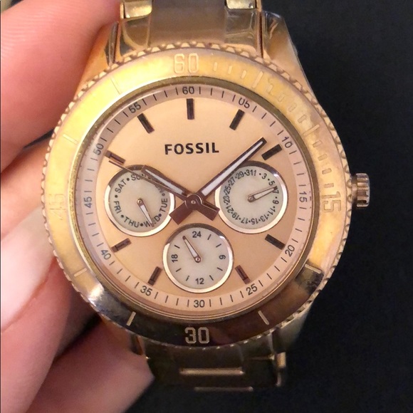 Fossil Rose Gold Watch - Picture 2 of 7